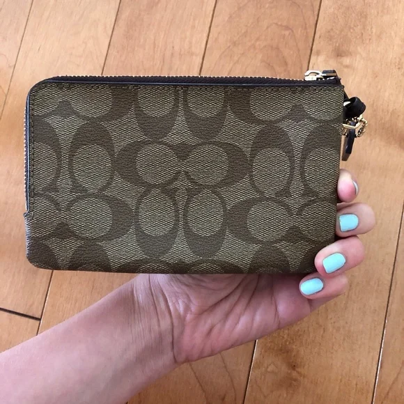 Coach Wallet - Picture 2 of 5